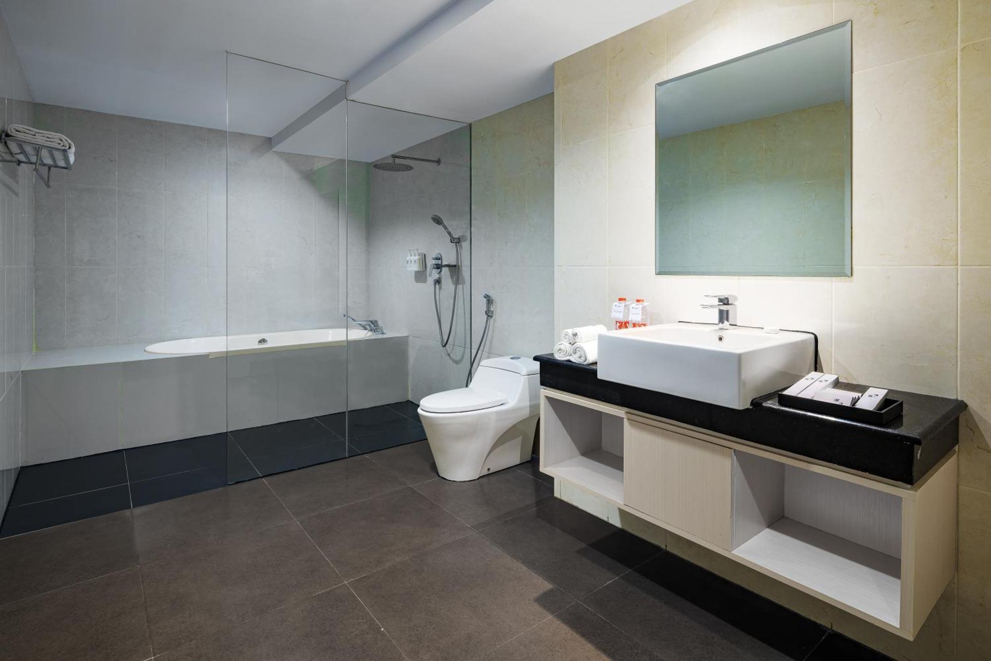 Swiss-belhotel 4* Makassar